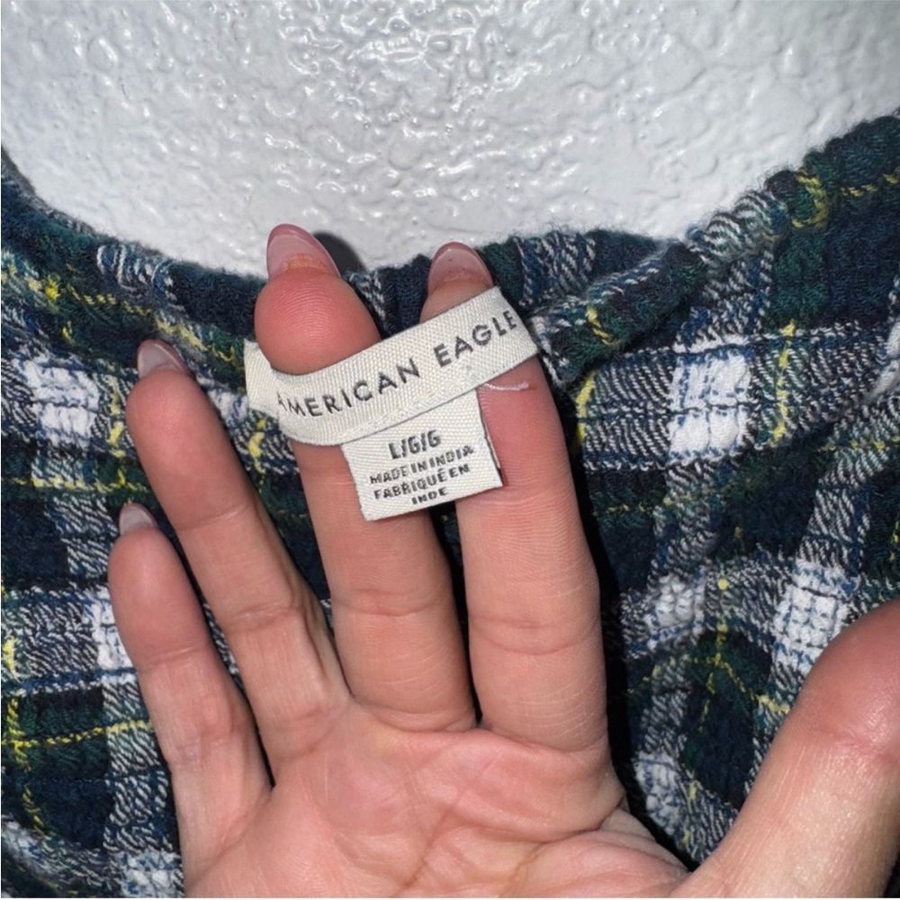 American Eagle Outfitters Black White Green Plaid Smocked Top - Picture 6 of 7